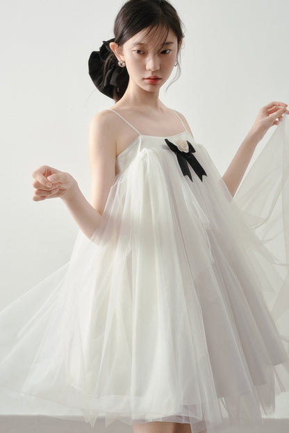 Robe à bretelles en résille française