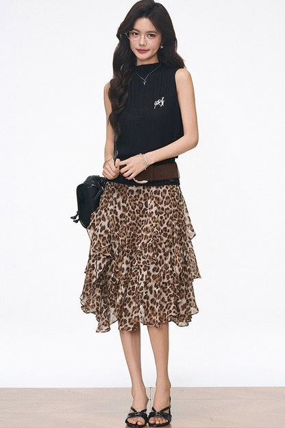 Set aus Strickweste und Leopardenrock