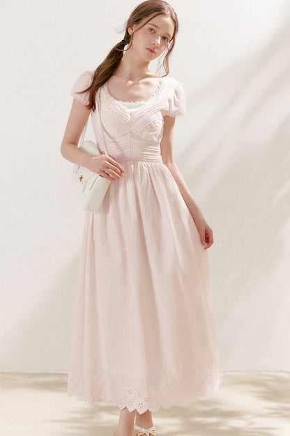 Plissiertes langes Baumwollkleid-Set mit Spitze und V-Ausschnitt