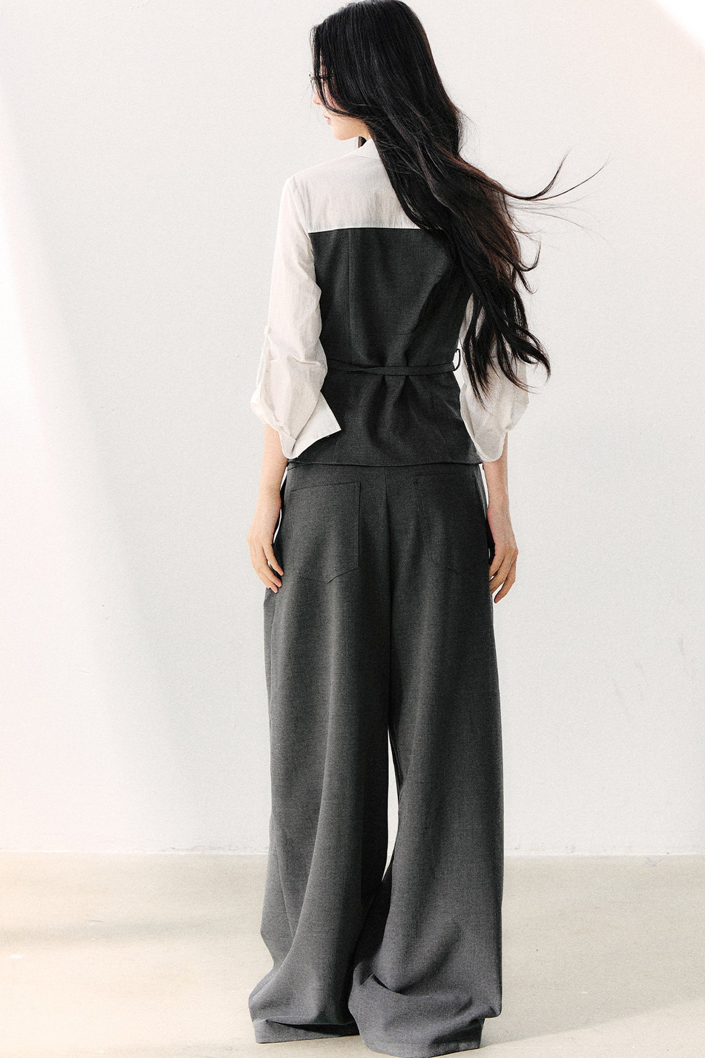 Stilvolle drapierte Hose mit weitem Bein