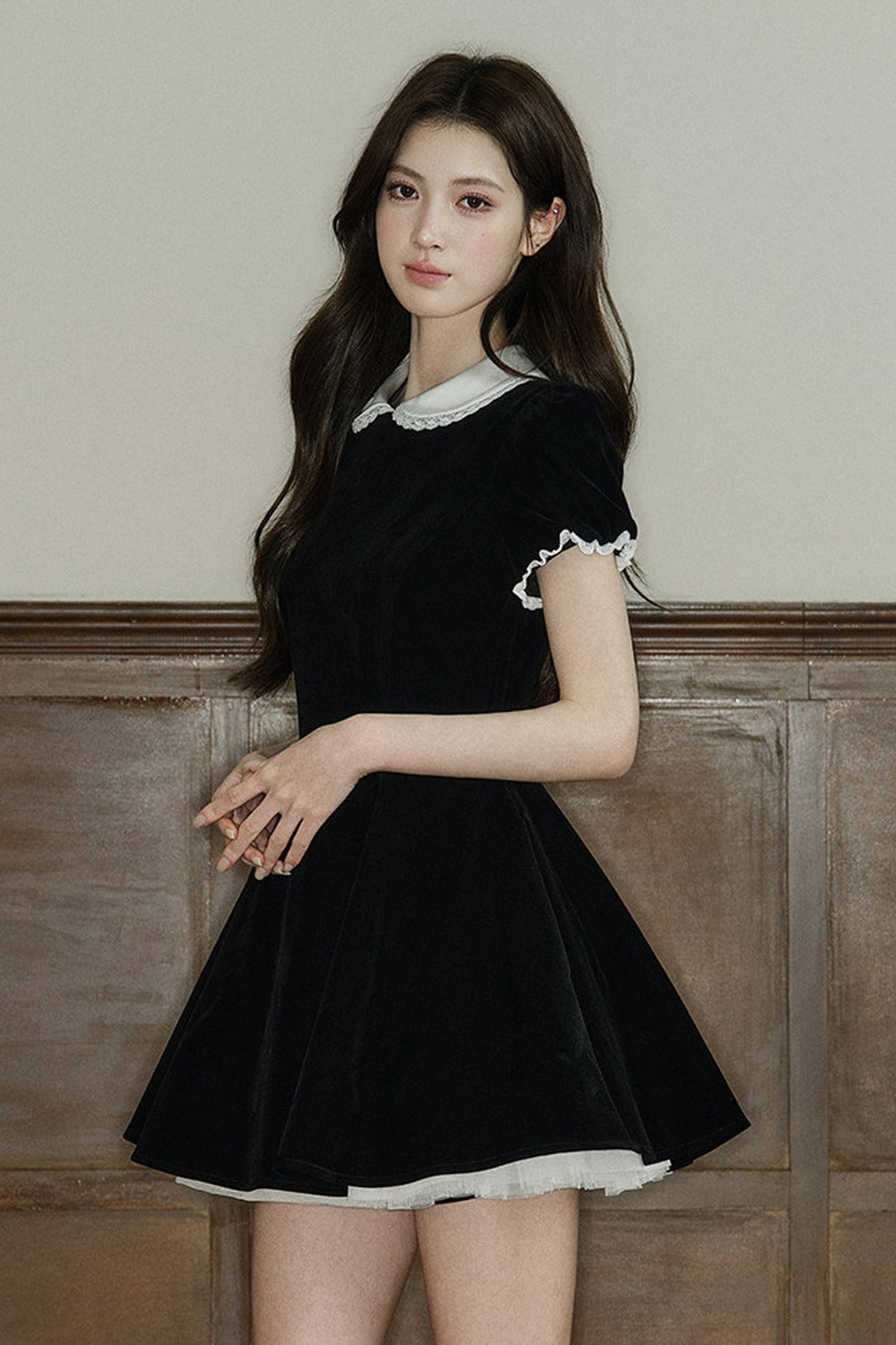 Lace Collar Velvet Puff Sleeve Dress