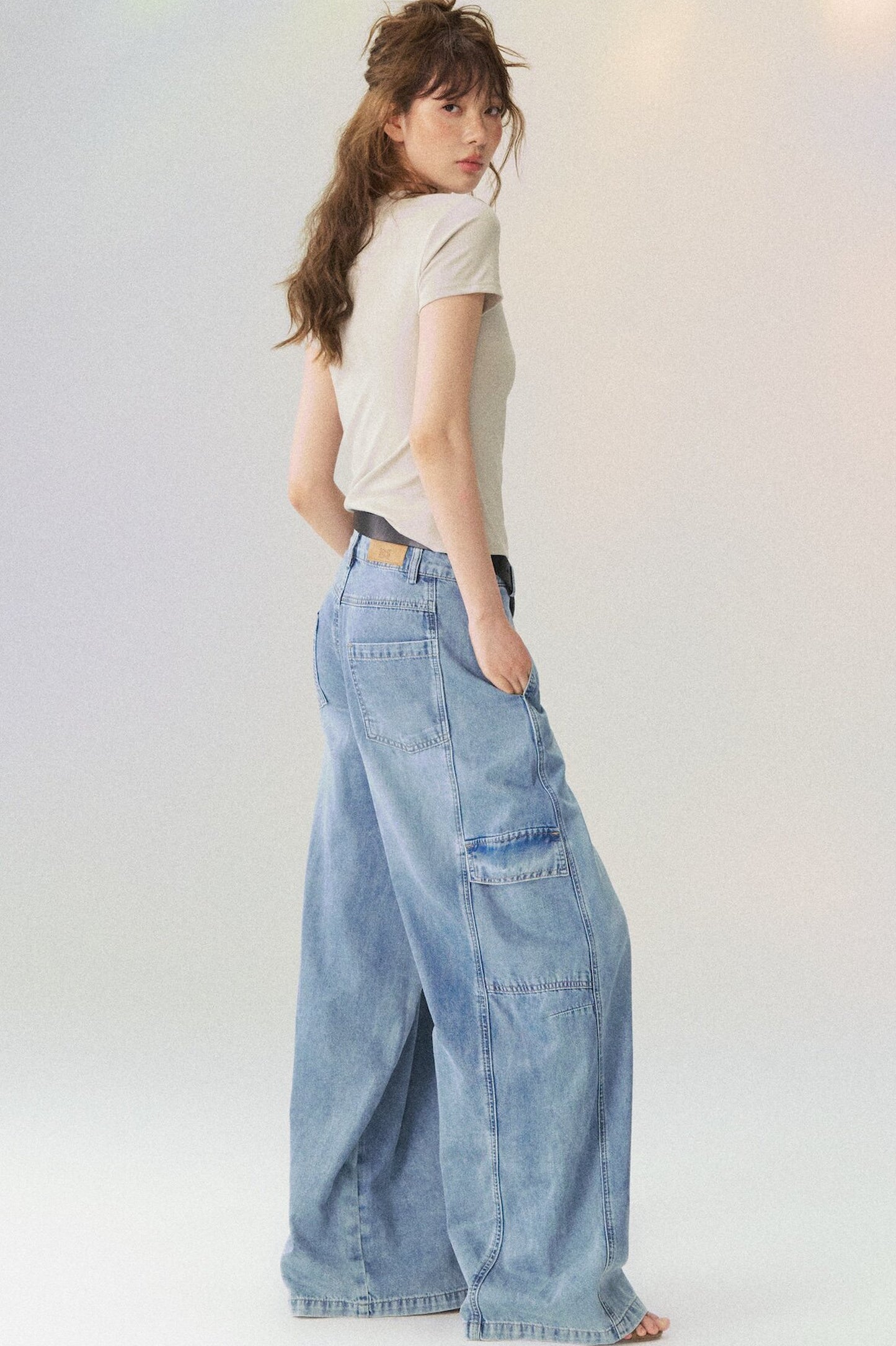 Multi-Pocket Wide-Leg Denim Jeans