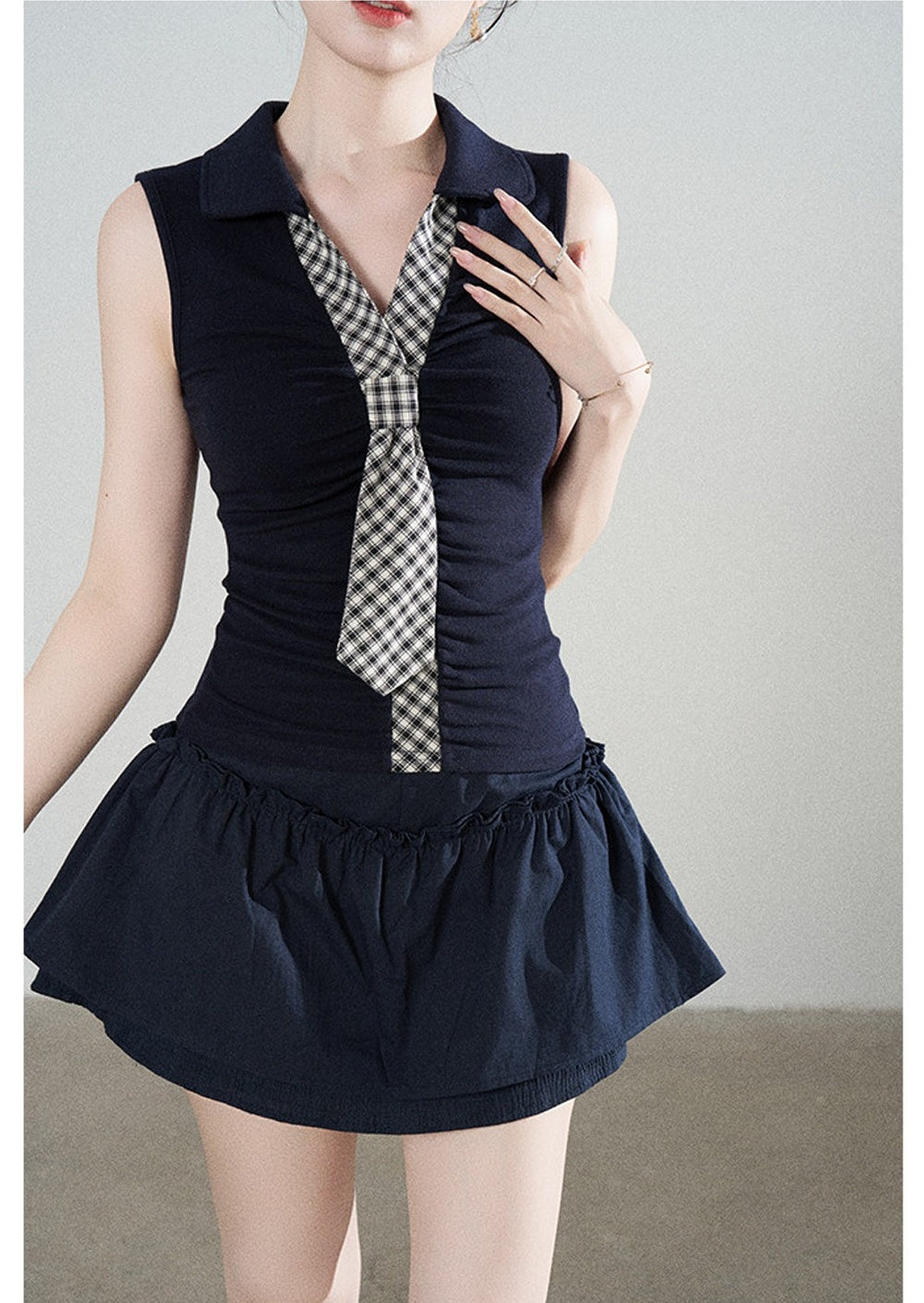 Ensemble tee-shirt à manches courtes et jupe en maille bleu marine