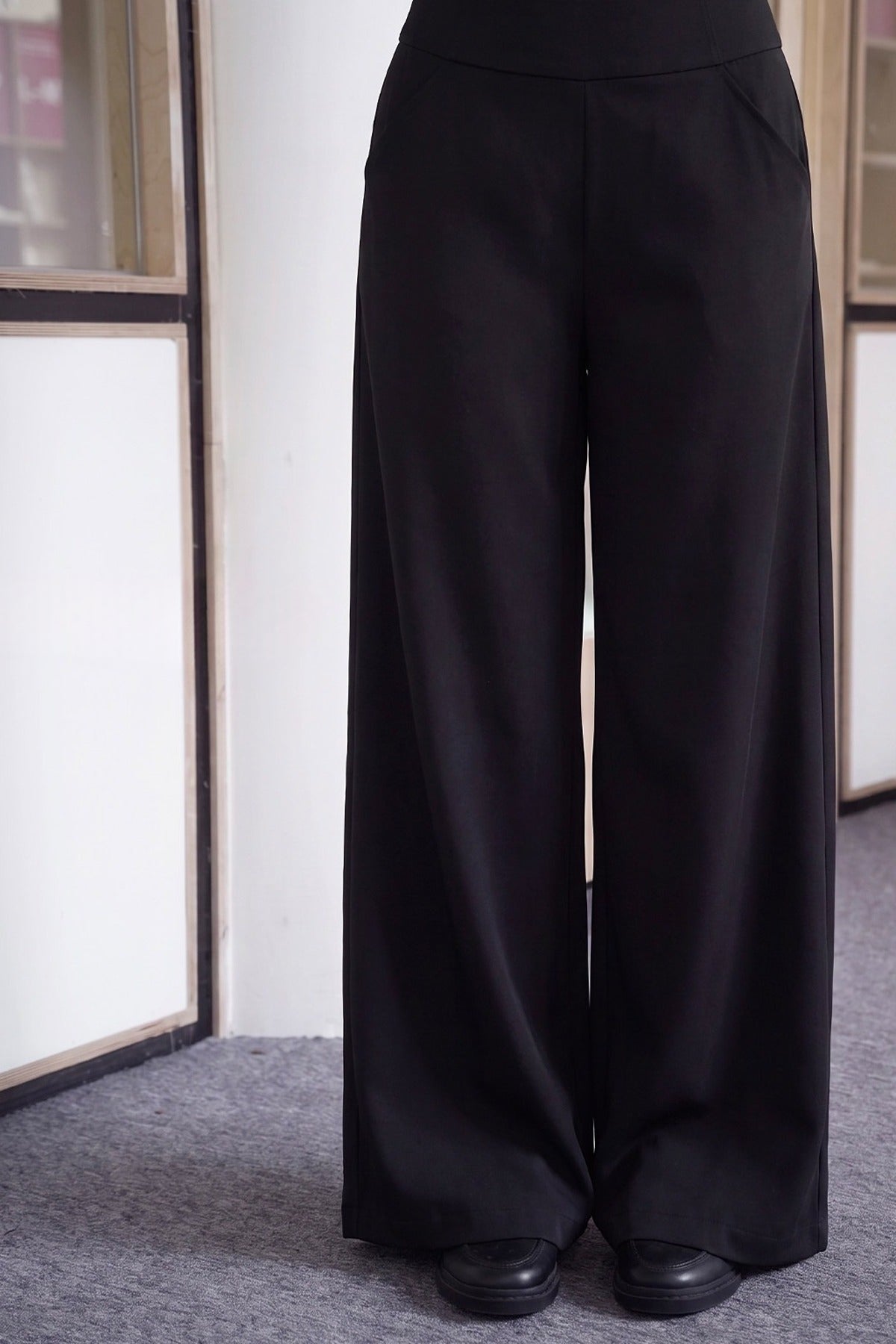 Knitted Top and High-Waisted Pants Set-Up
