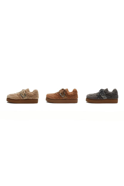 Sneakers morbide e pelose con suola spessa