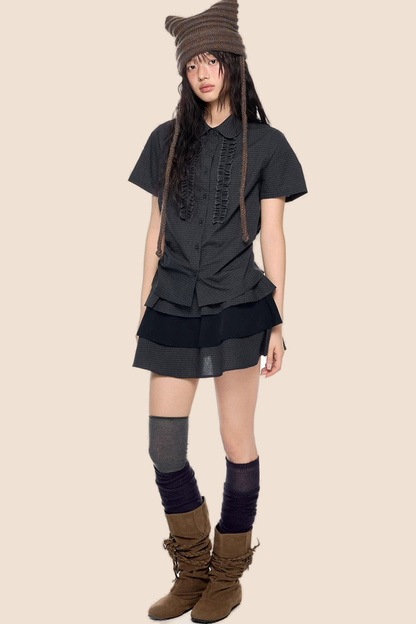 Ensemble chemise à carreaux et jupe à volants