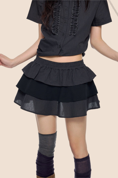 Ensemble chemise à carreaux et jupe à volants
