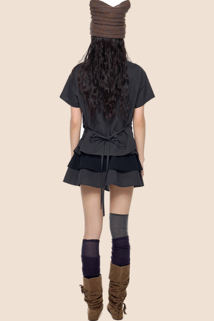 Ensemble chemise à carreaux et jupe à volants