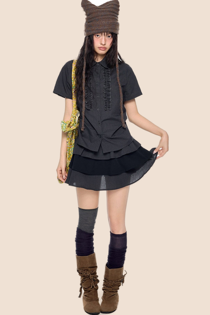 Ensemble chemise à carreaux et jupe à volants