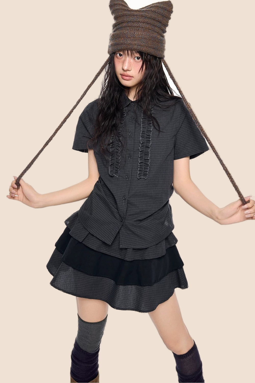 Ensemble chemise à carreaux et jupe à volants