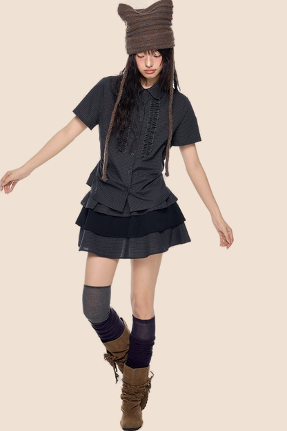 Ensemble chemise à carreaux et jupe à volants
