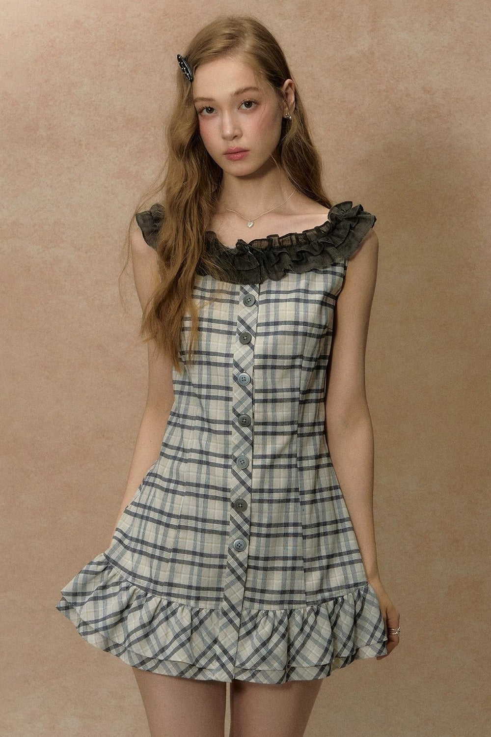 Robe d’été à carreaux et dentelle