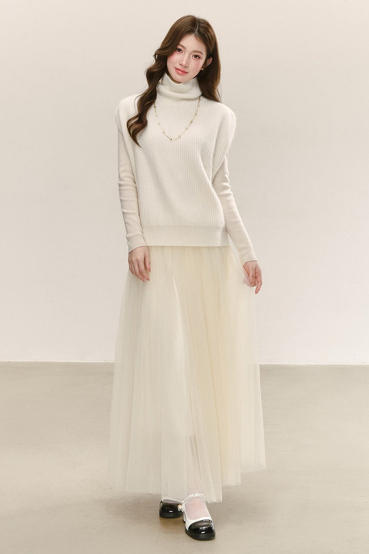High-Waisted Loose-Fitting A-Line Mesh Skirt