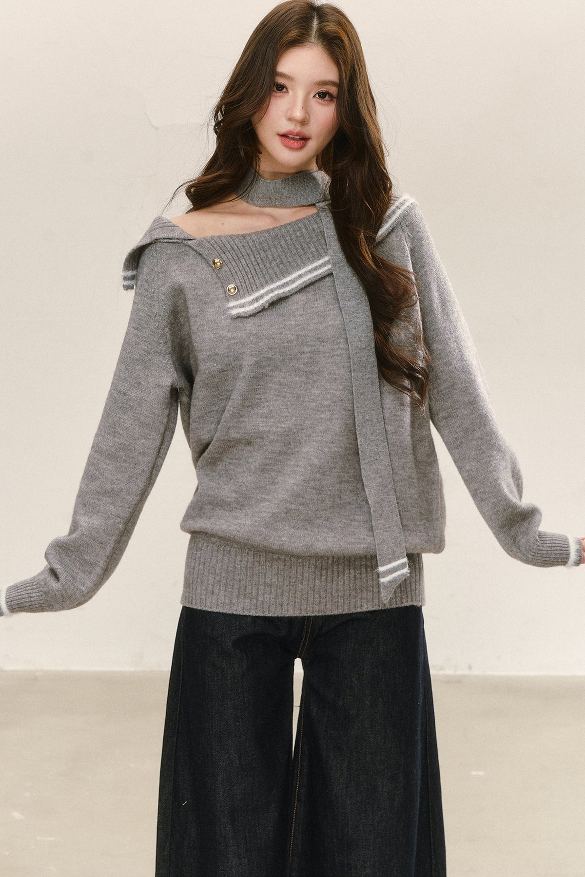 Ensemble pull tricoté rouge à épaules dénudées