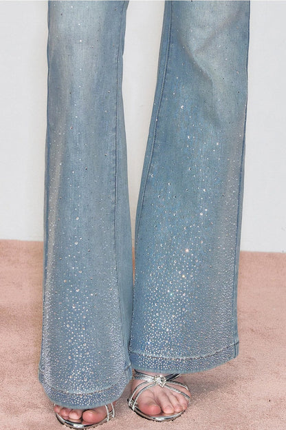 Retro-Jeans mit Strass und ausgestelltem Bein