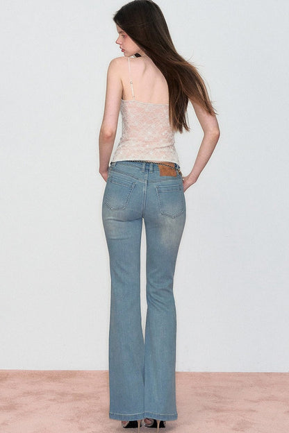 Retro-Jeans mit Strass und ausgestelltem Bein