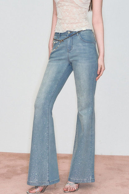 Retro-Jeans mit Strass und ausgestelltem Bein