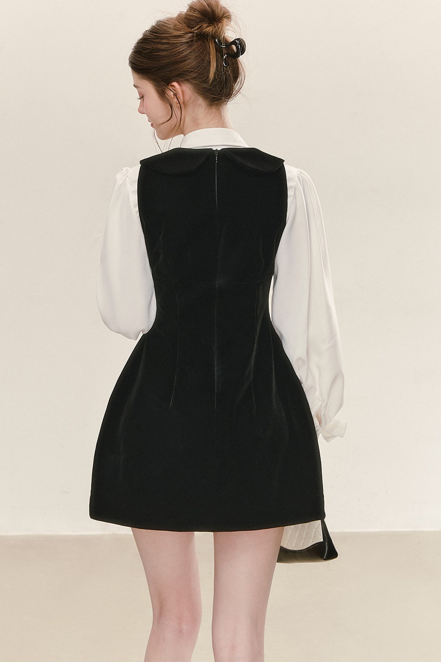 Black Waist-Cinching Sleeveless Dress