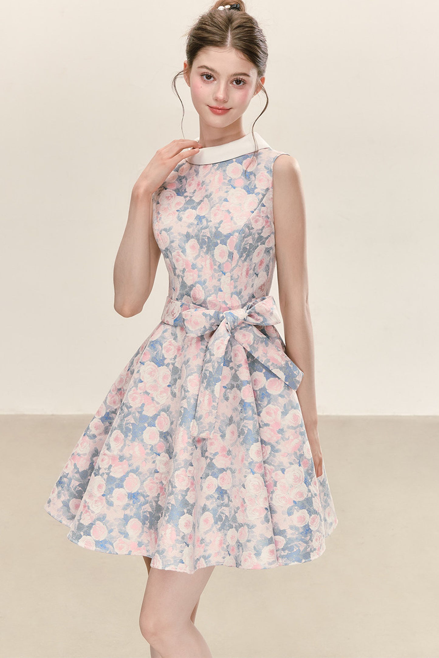 Ärmelloses A-Linien-Kleid mit Blumenmuster