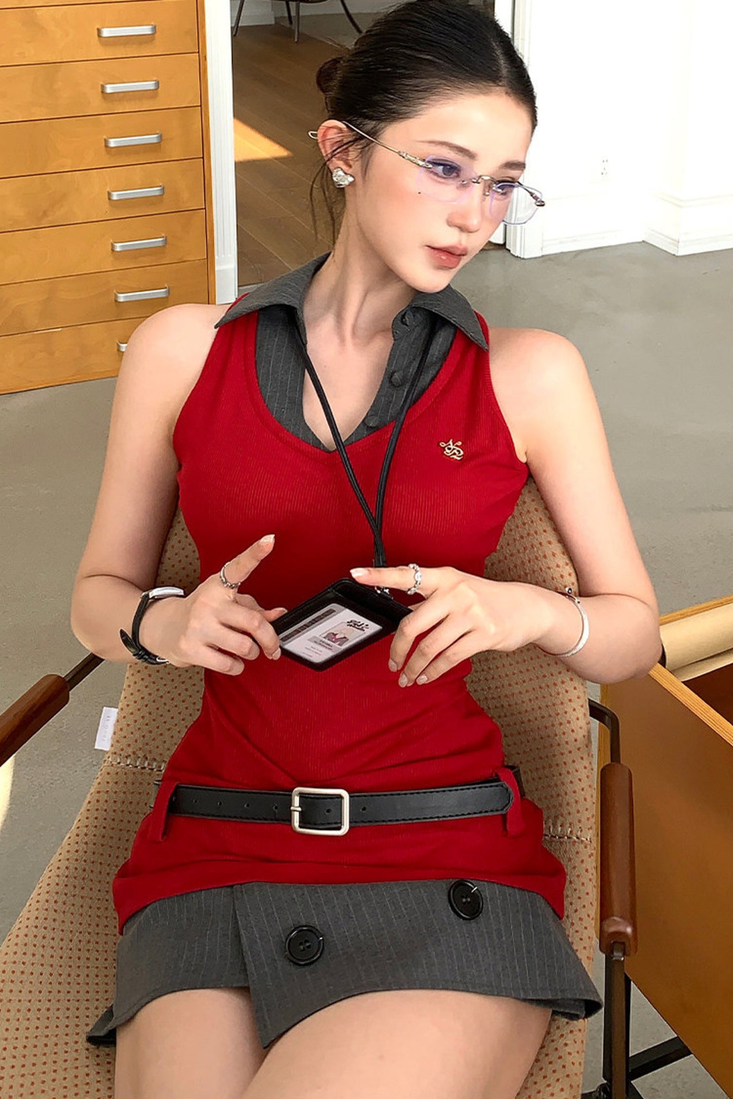 Elegant Sleeveless Vest Set-Up