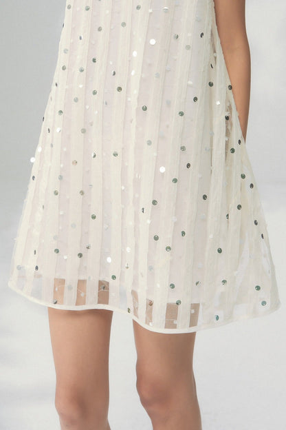 Abito in rete con paillettes scintillanti
