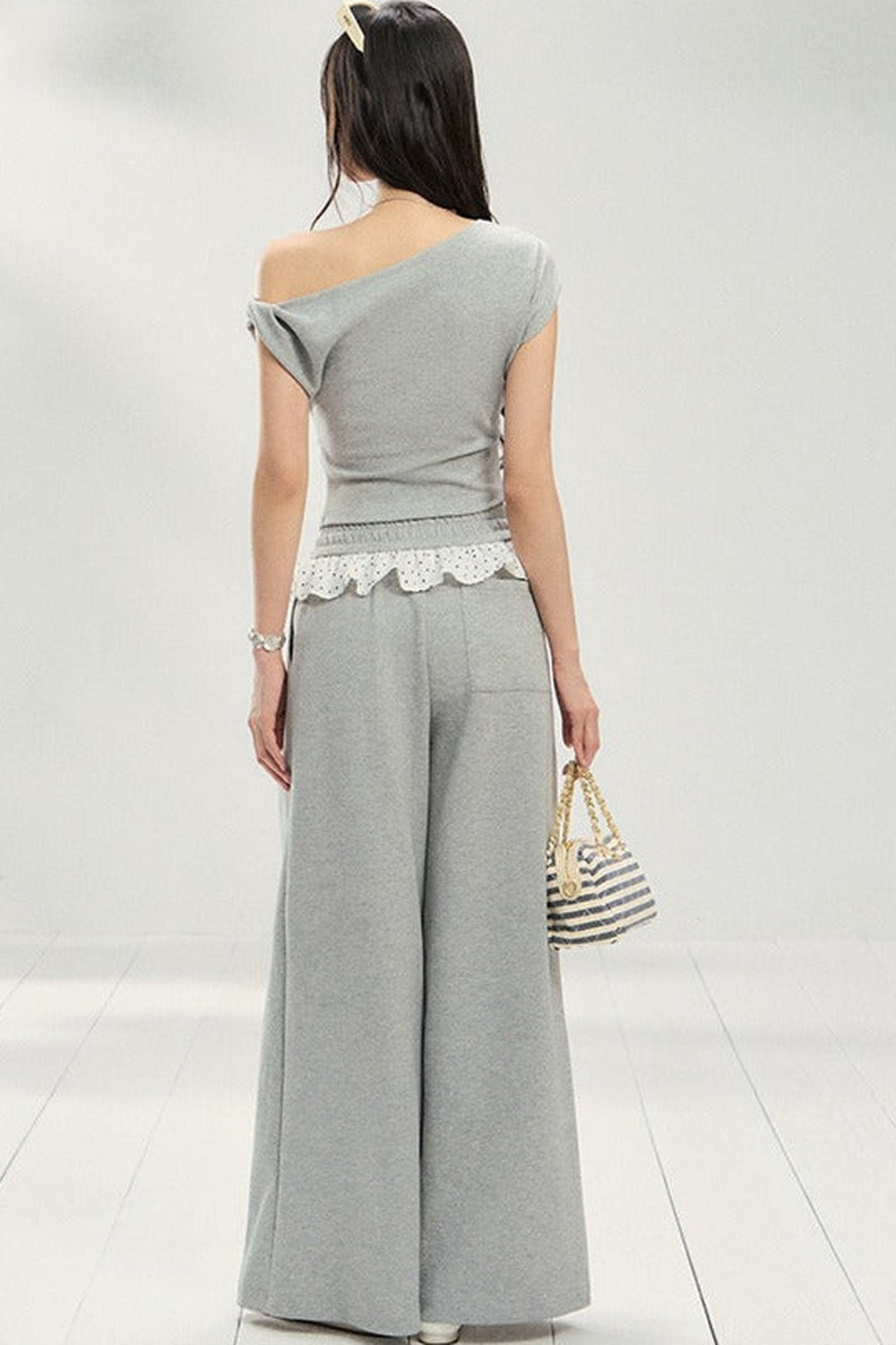 Knot Detail Off-Shoulder Short Sleeve Sweatshirt