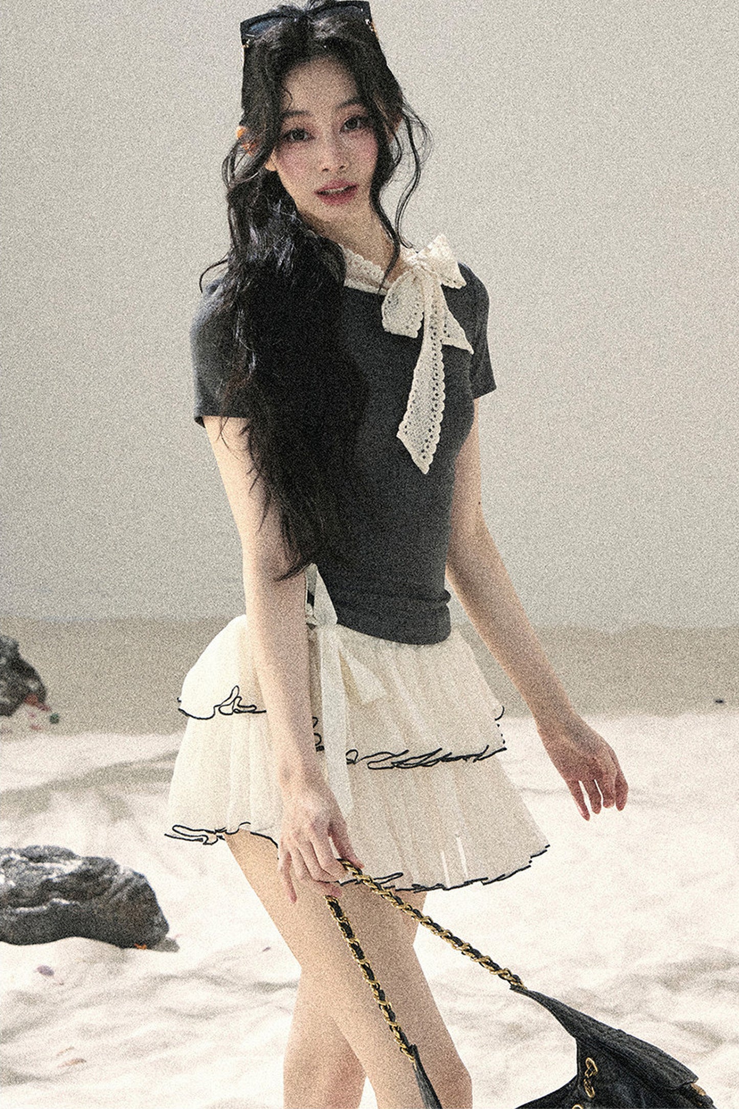 Graues Shadow-Oberteil mit Schleife