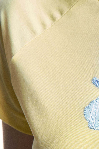 Maglia in lyocell con applicazione dallo stile fanciullesco