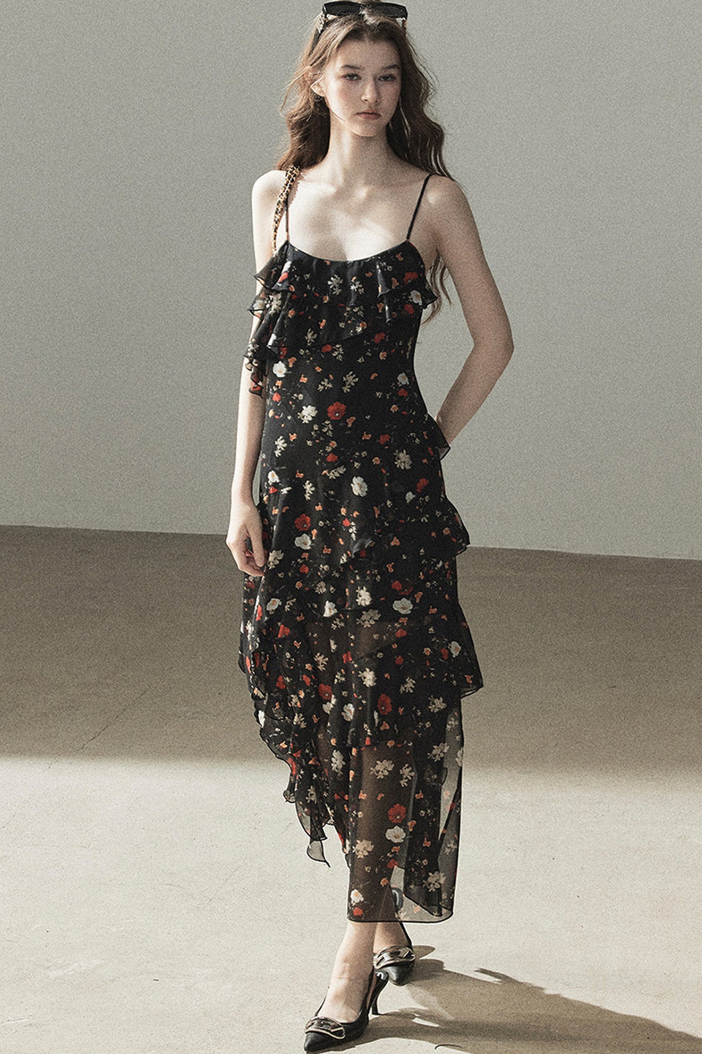 Robe à fines bretelles en mousseline à fleurs