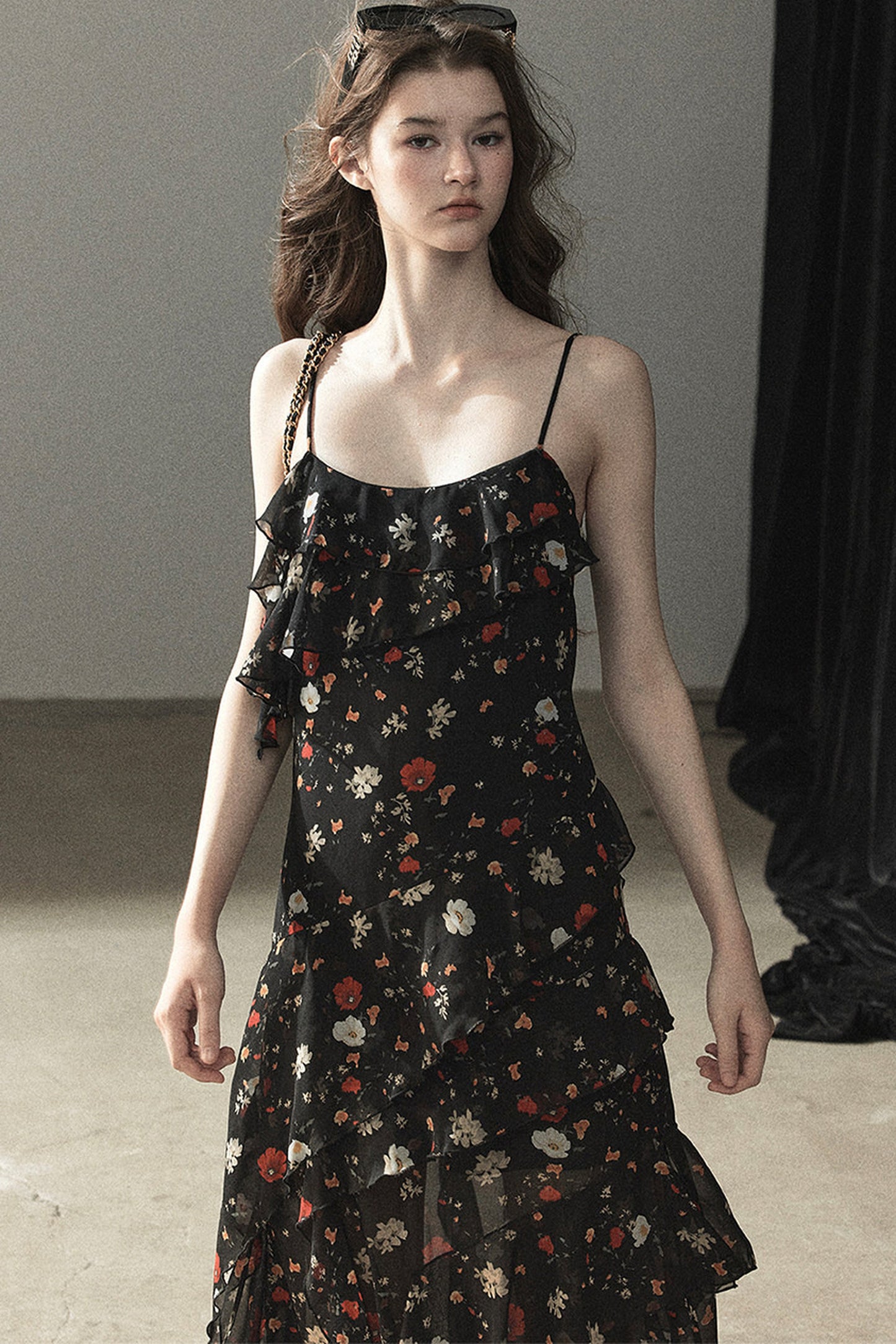 Robe à fines bretelles en mousseline à fleurs