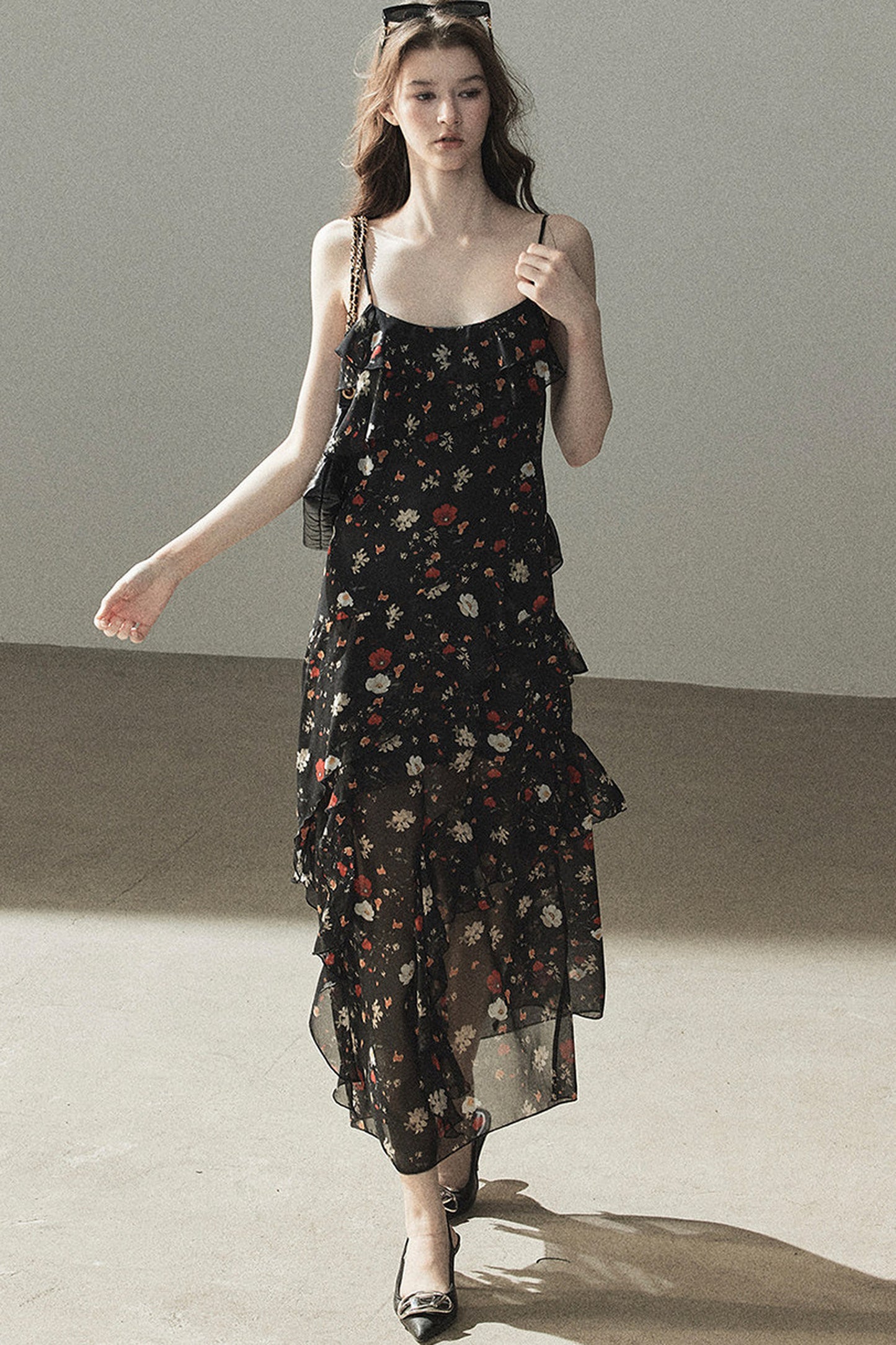 Robe à fines bretelles en mousseline à fleurs