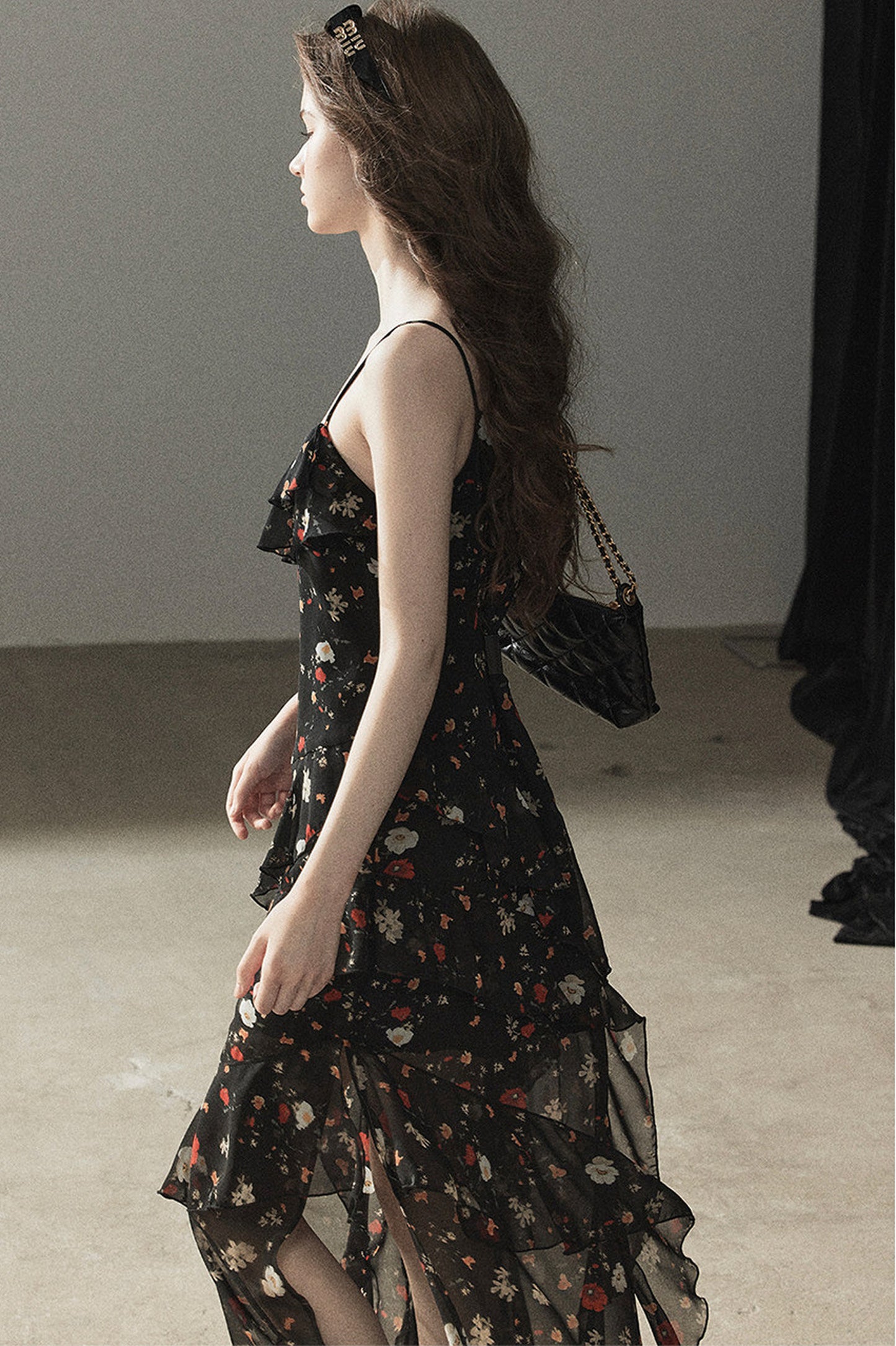 Robe à fines bretelles en mousseline à fleurs