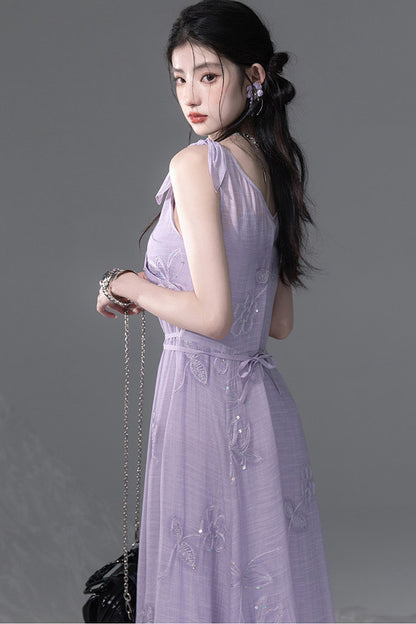 Set aus violettem Pailletten-Camisole und Kleid mit asymmetrischem Saum