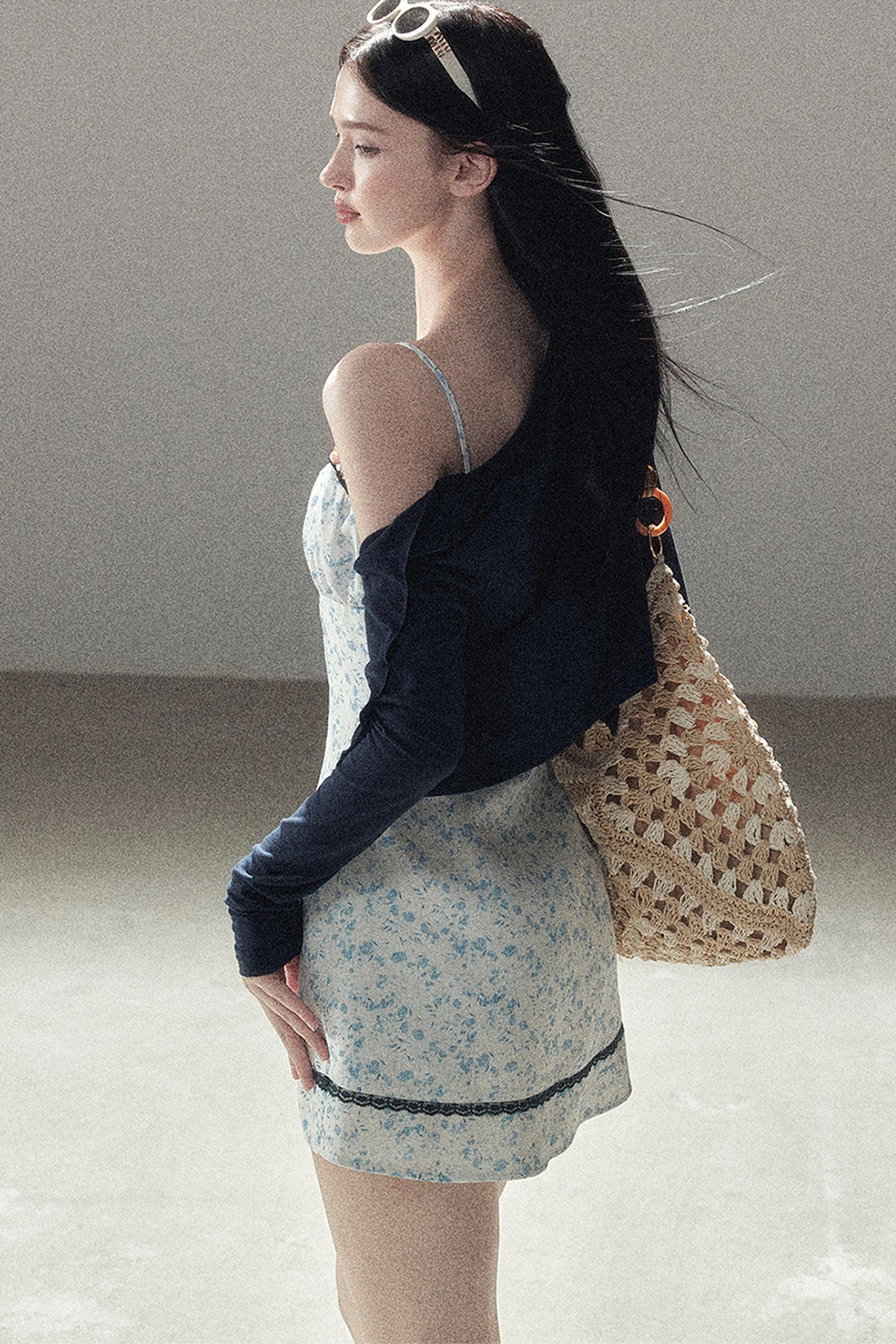 Ensemble robe à bretelles spaghetti à motif floral iris bleu et cardigan
