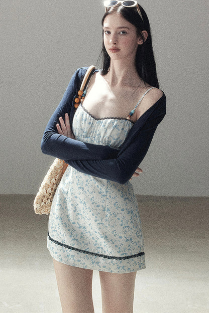 Ensemble robe à bretelles spaghetti à motif floral iris bleu et cardigan
