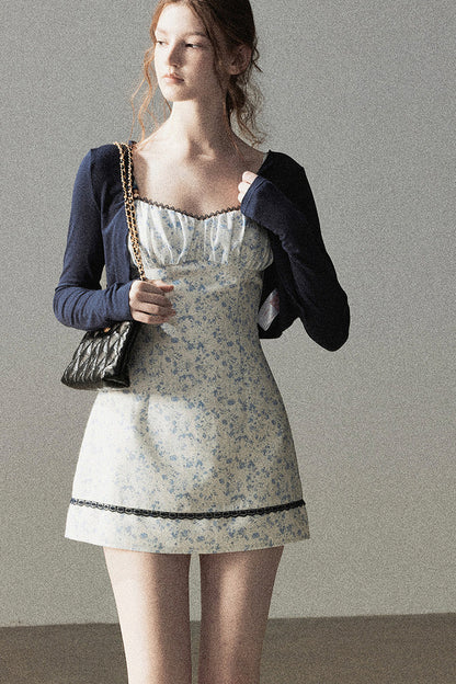 Ensemble robe à bretelles spaghetti à motif floral iris bleu et cardigan