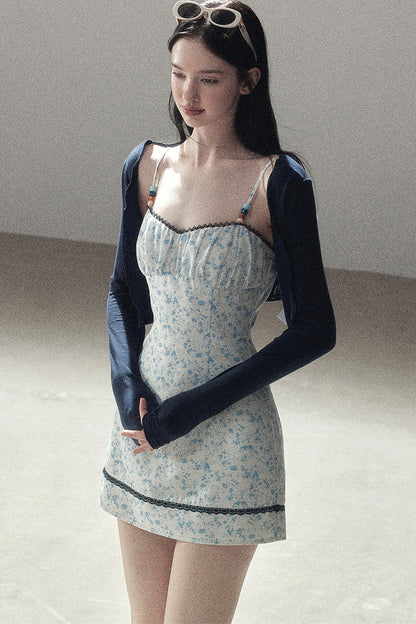 Ensemble robe à bretelles spaghetti à motif floral iris bleu et cardigan