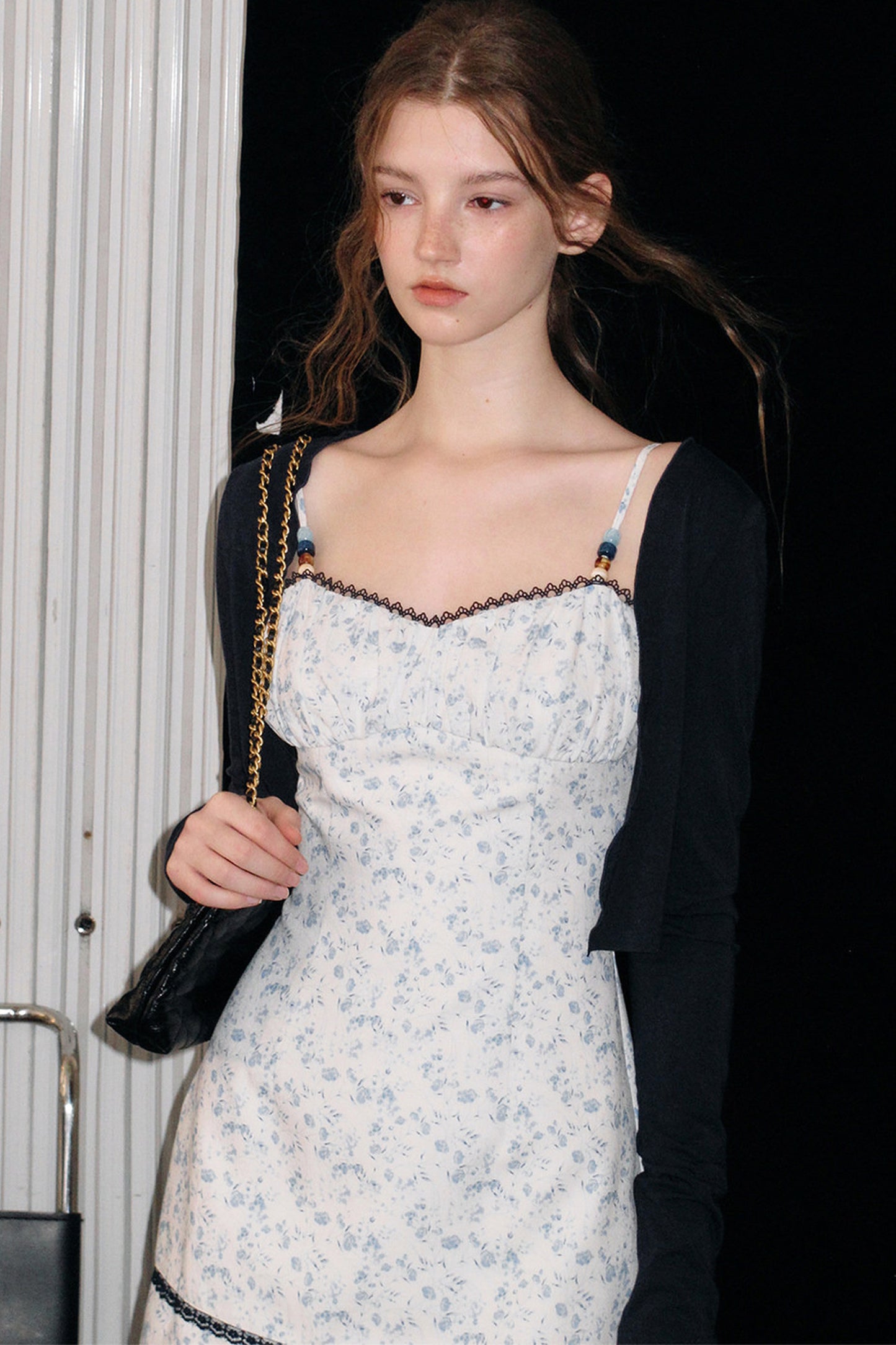 Ensemble robe à bretelles spaghetti à motif floral iris bleu et cardigan