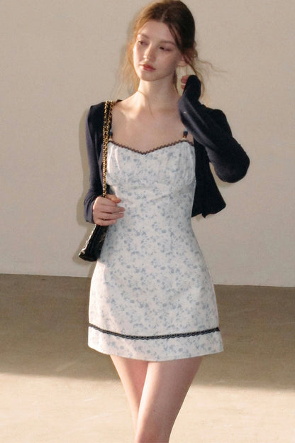 Ensemble robe à bretelles spaghetti à motif floral iris bleu et cardigan