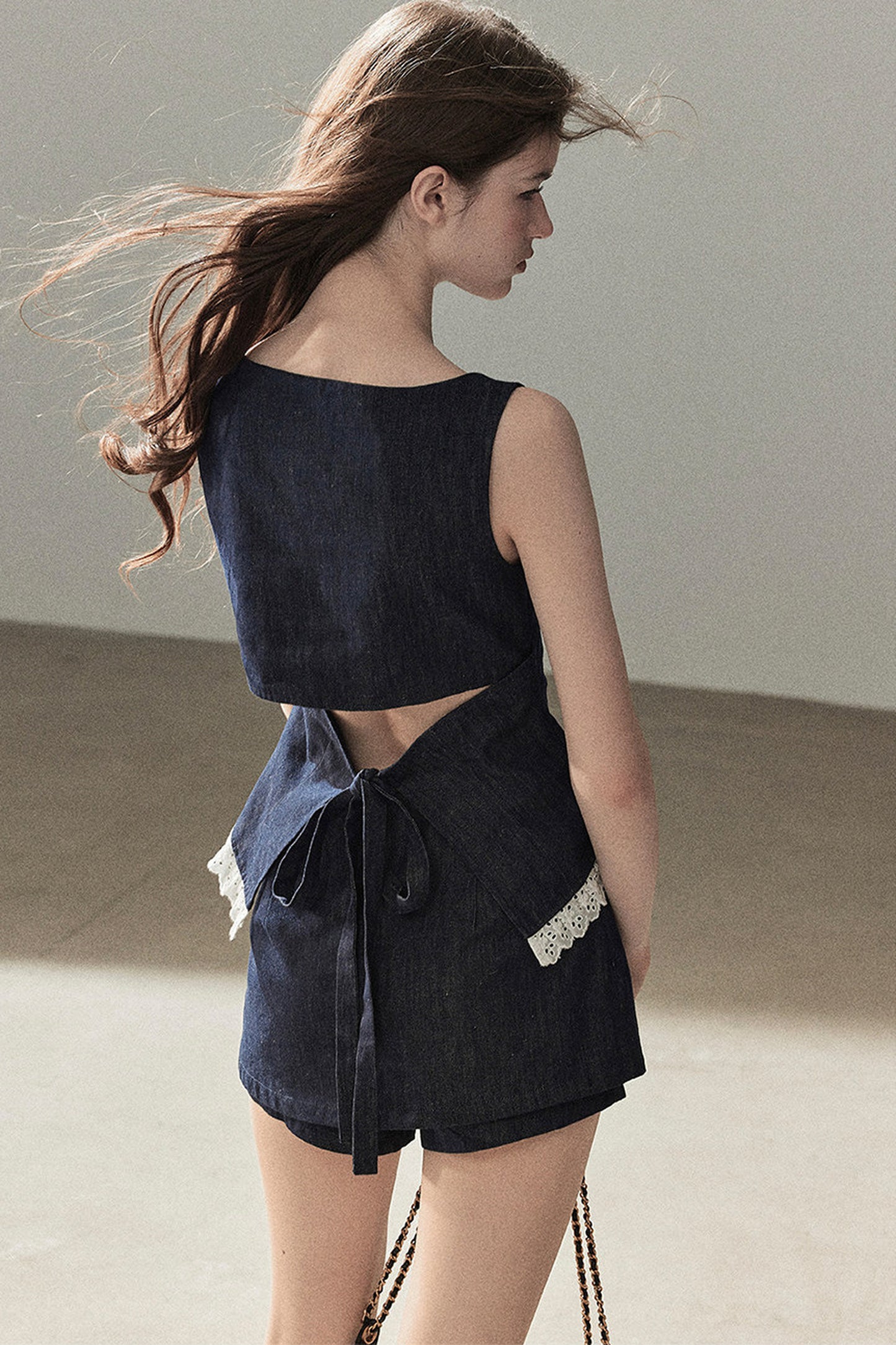 Tiefsee-Jeans-Trägertop und kurze Hose im Set