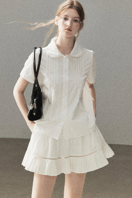 화이트 플리츠 셔츠와 스커트 세트업