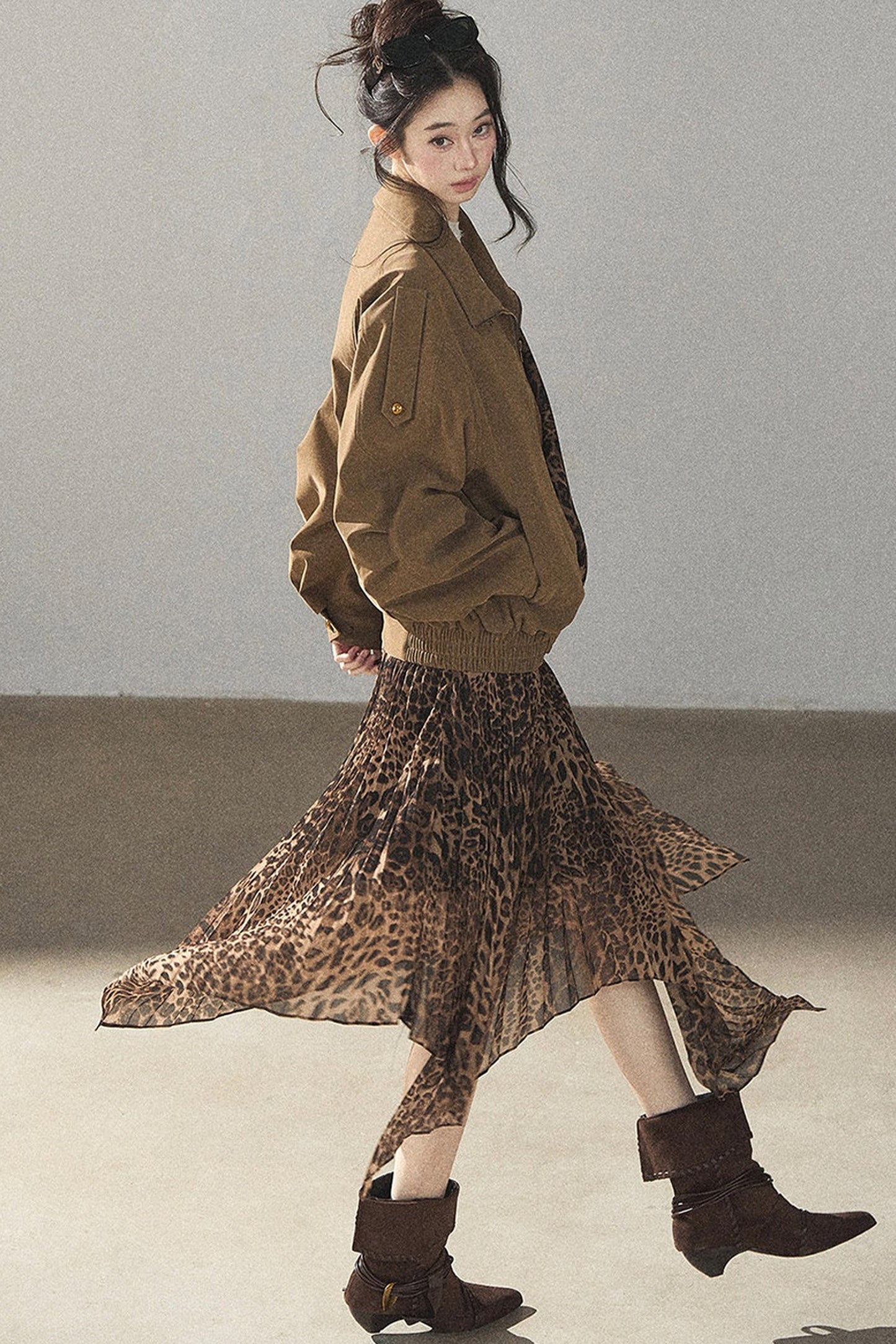 Irregular Hem Stacked Pleats Leopard Skirt