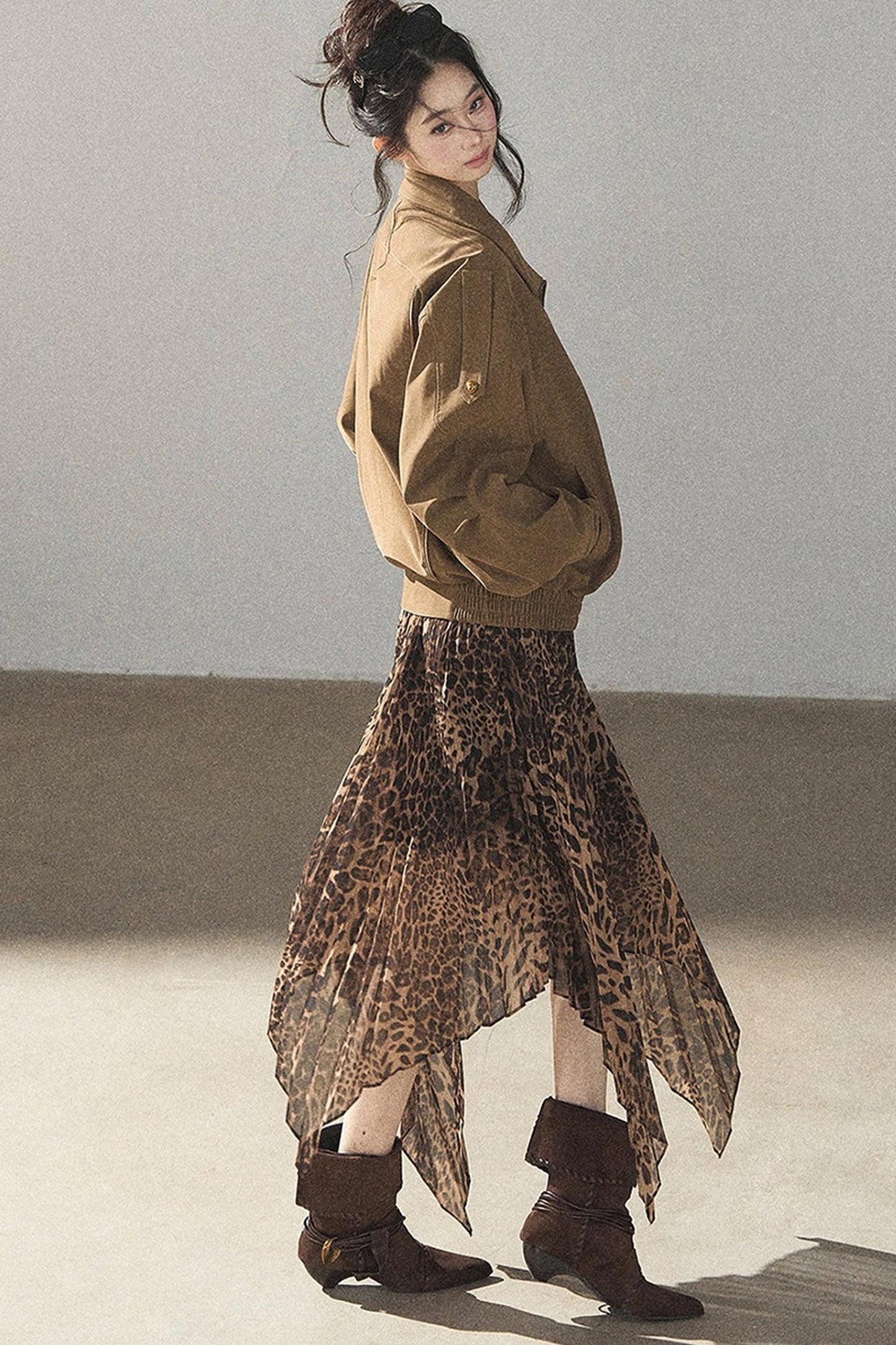Irregular Hem Stacked Pleats Leopard Skirt