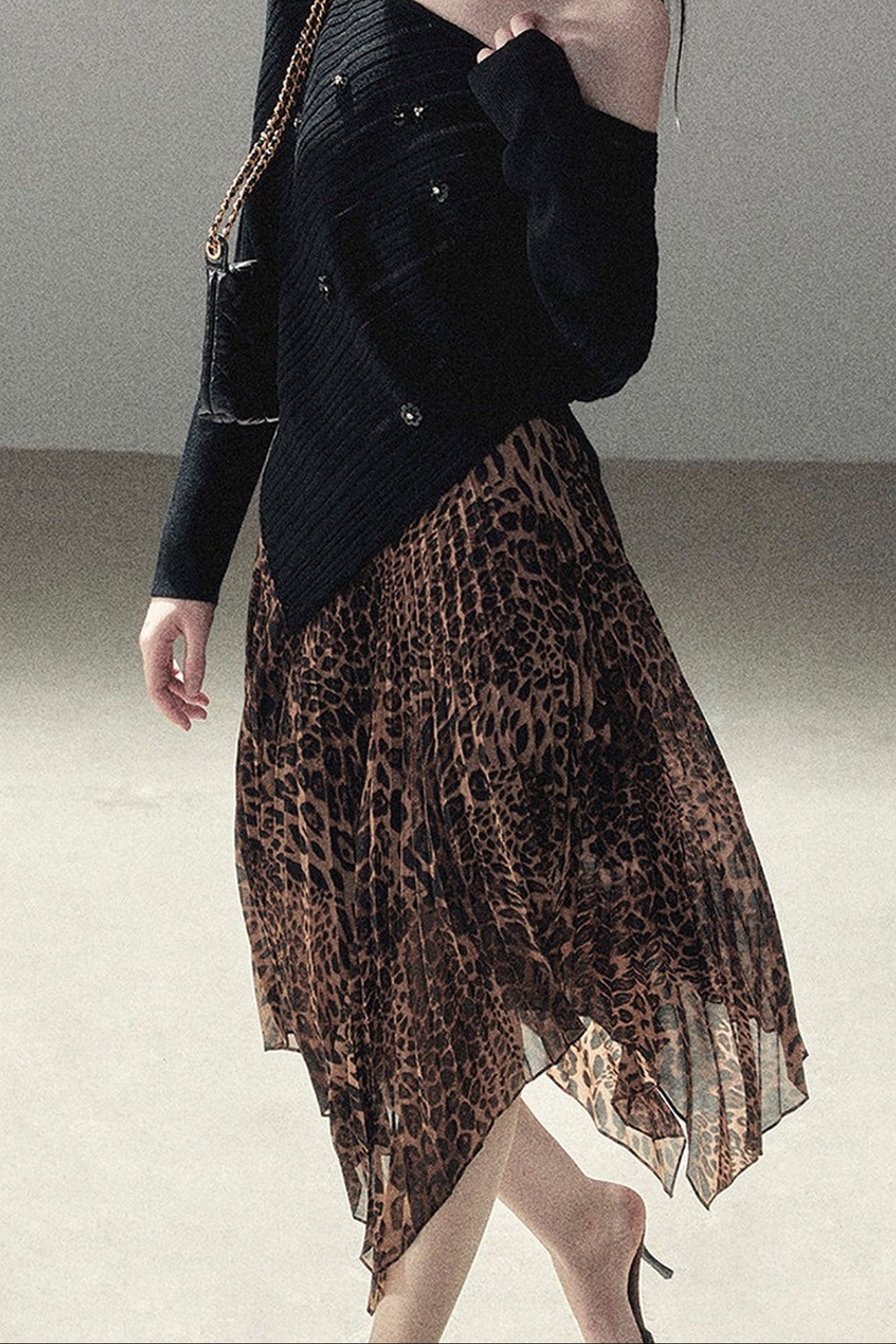 Irregular Hem Stacked Pleats Leopard Skirt