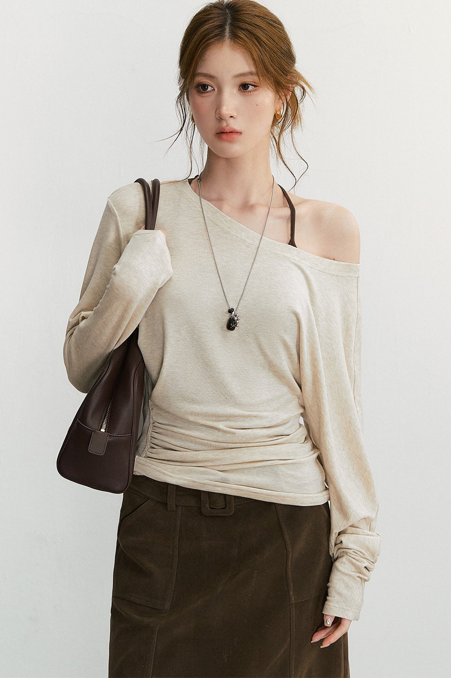 Simple and Elegant Off-Shoulder Top and Pants Set-Up
