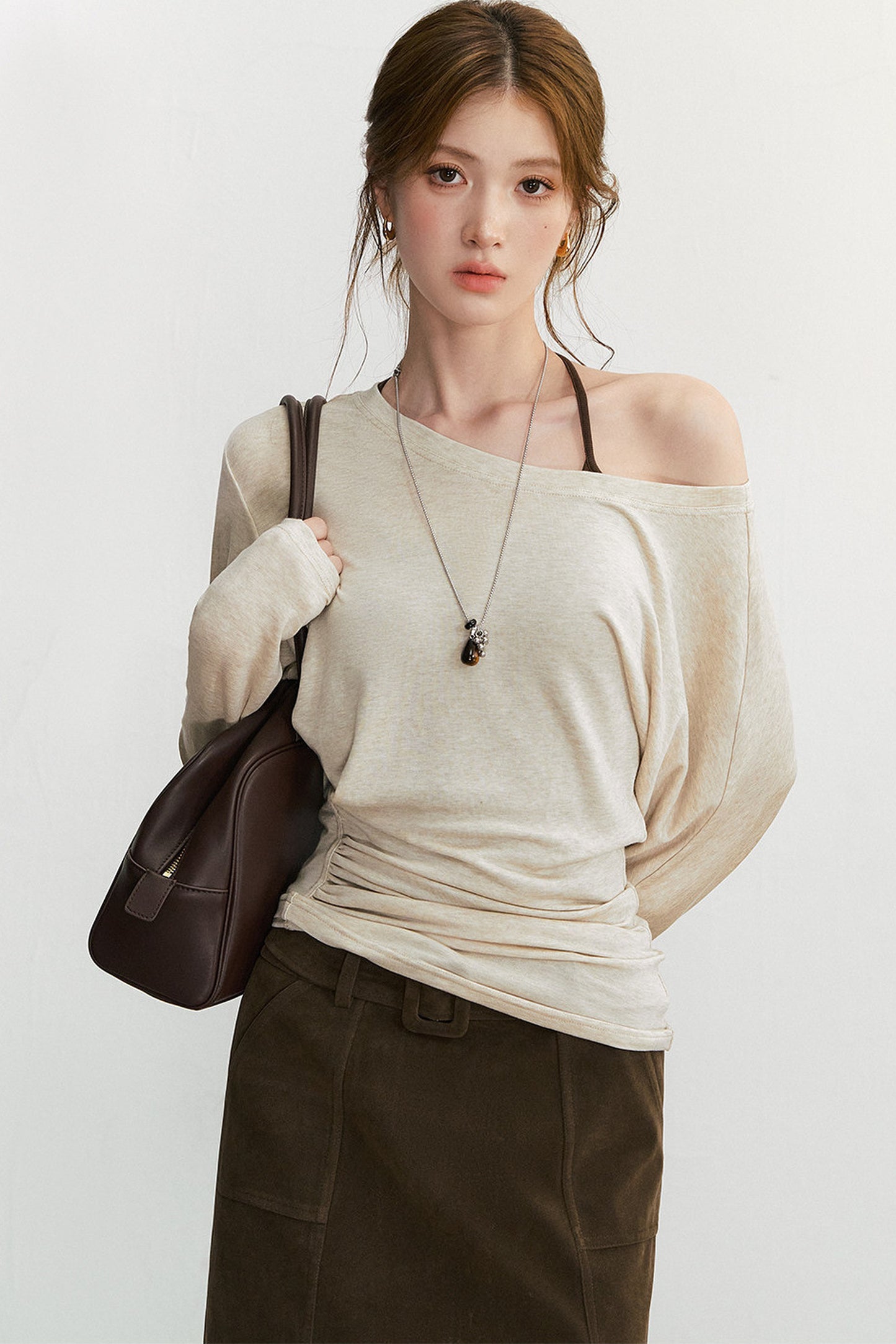 Simple and Elegant Off-Shoulder Top and Pants Set-Up