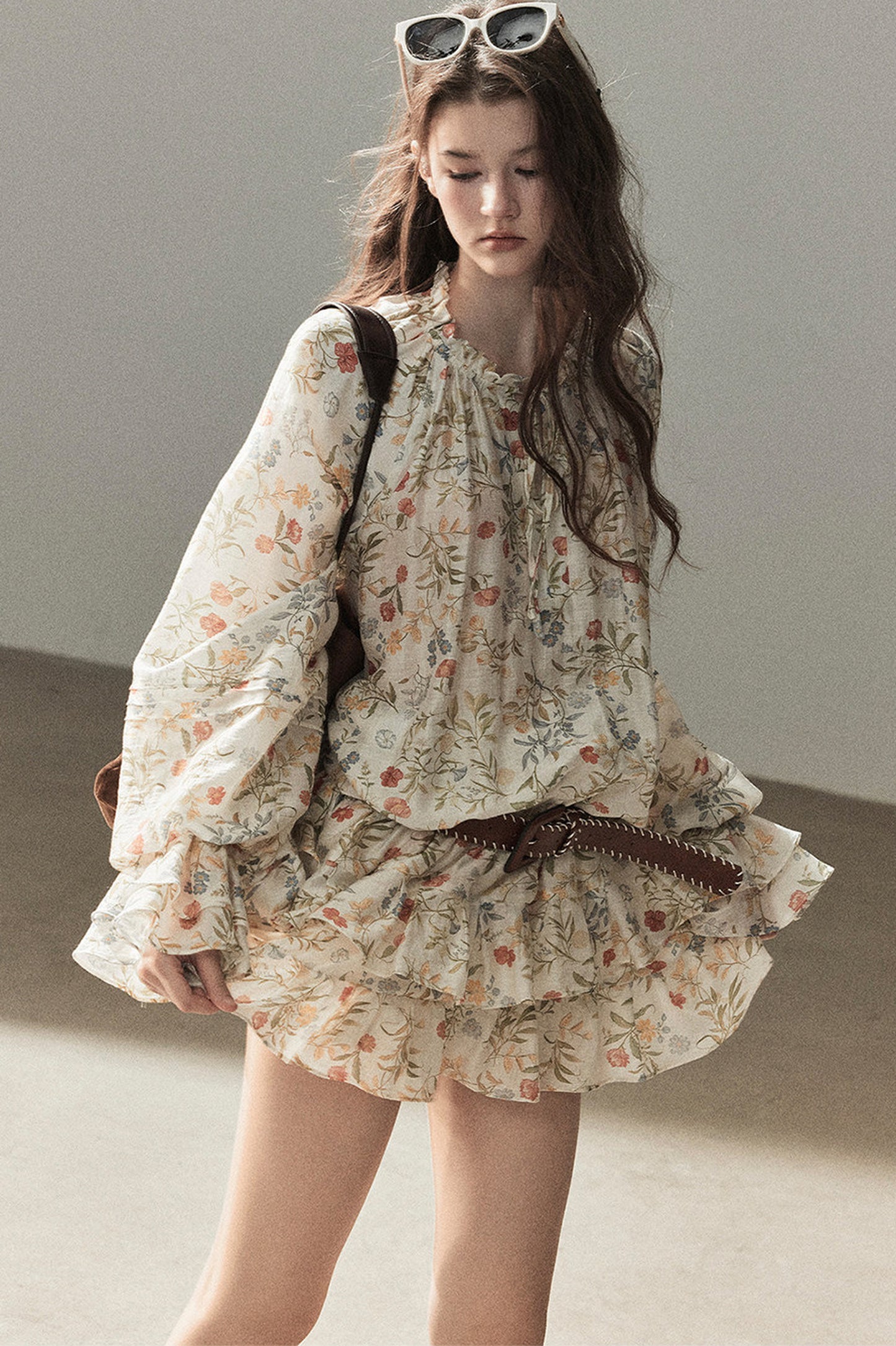 Ensemble robe fleurie à volants et leggings