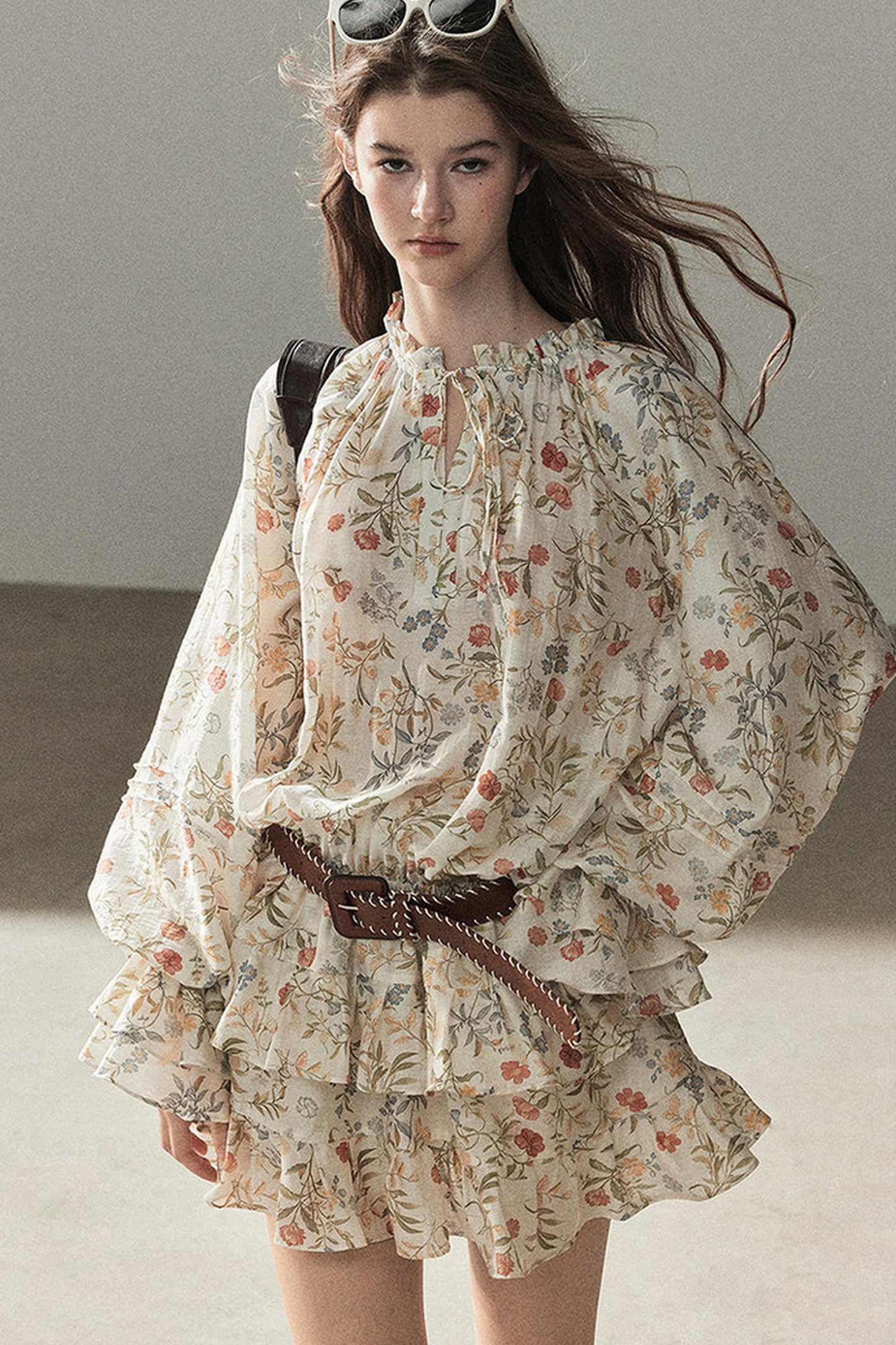 Ensemble robe fleurie à volants et leggings