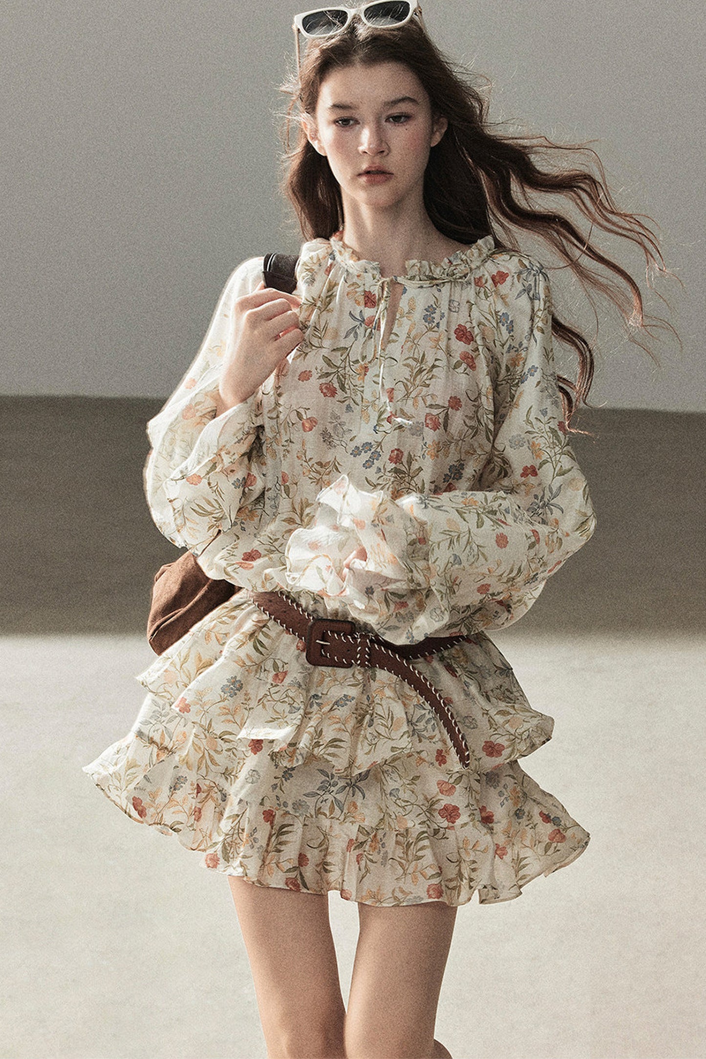 Ensemble robe fleurie à volants et leggings