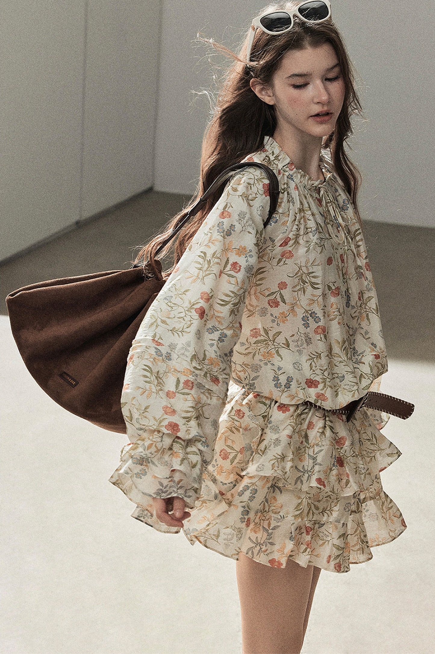 Ensemble robe fleurie à volants et leggings